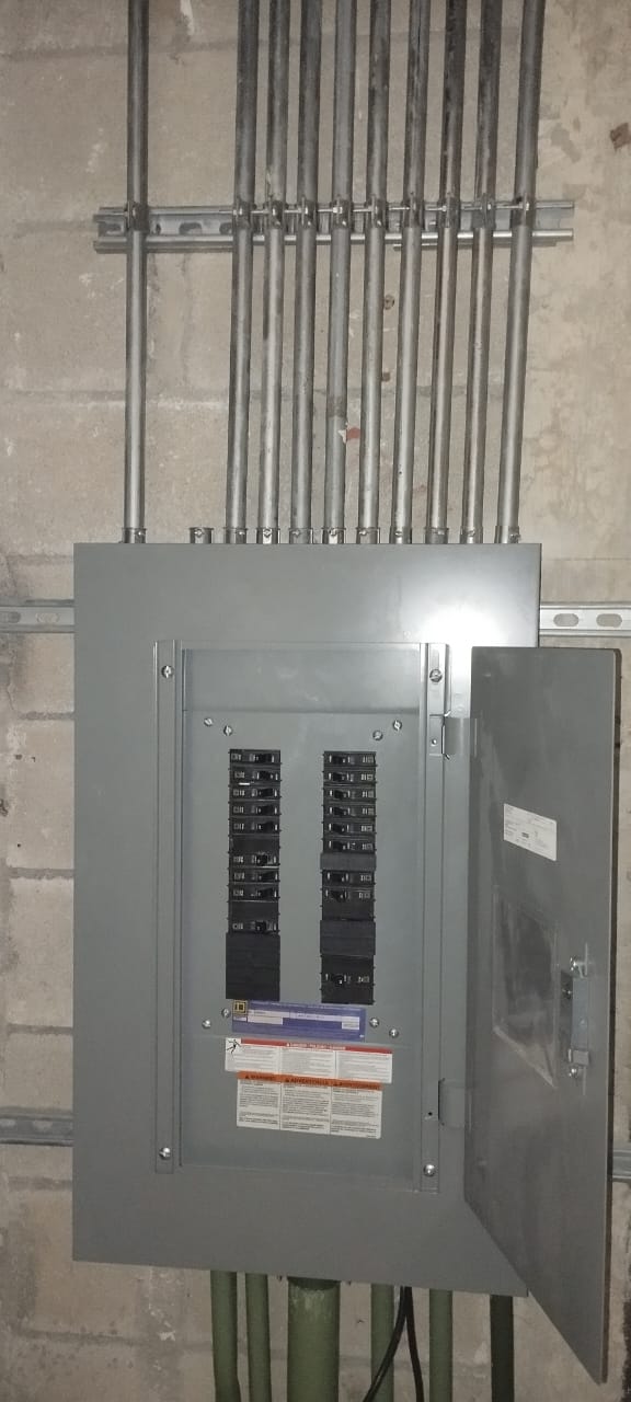 Tablero de distribución eléctrica
