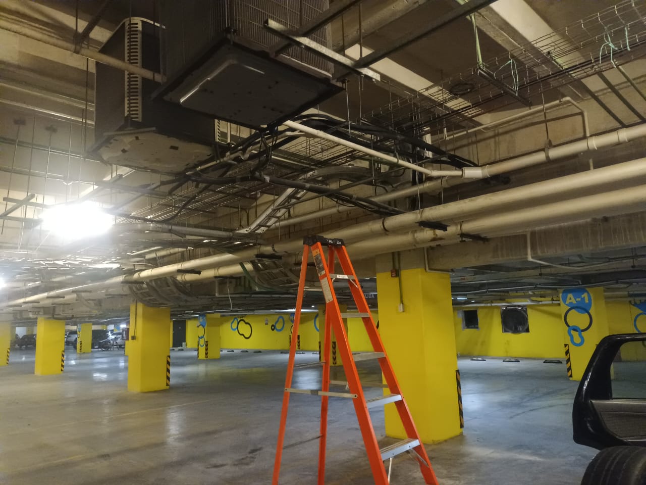 Instalación en estacionamiento